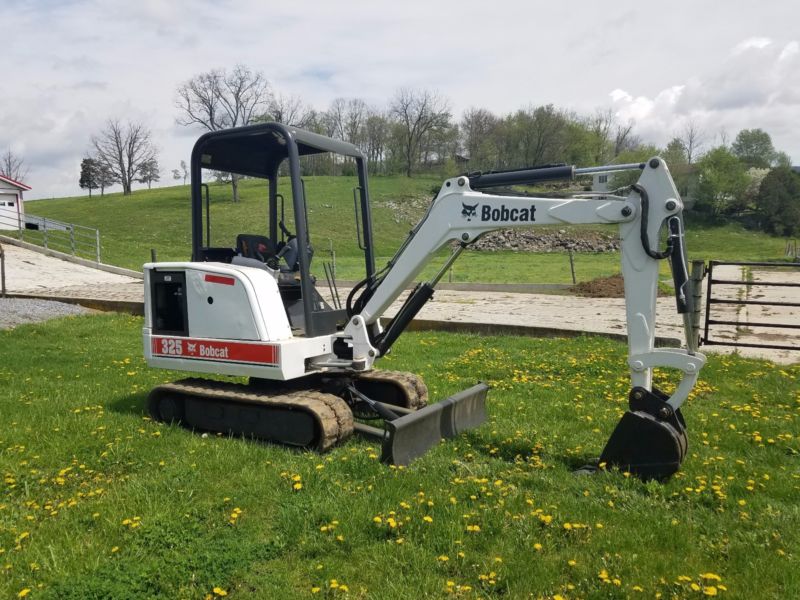 bobcat-325-mini-excavator-track-hoe-blade-w-kubota-diesel-25hp-engine