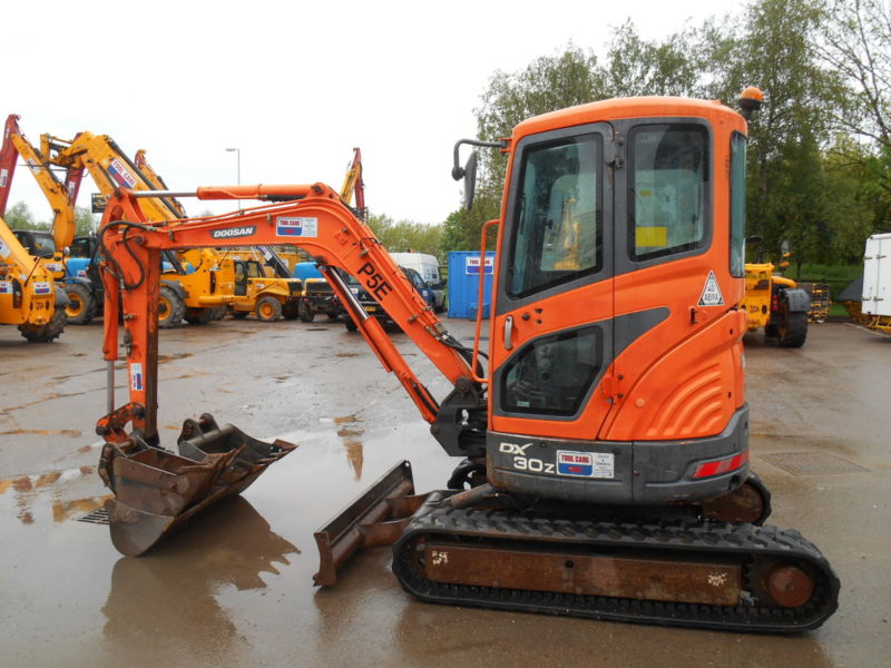 Doosan DX30Z 3 Ton Excavator for sale from United Kingdom