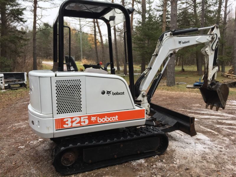 Bobcat 325 Mini Excavator With Hd Trailer for sale from United States