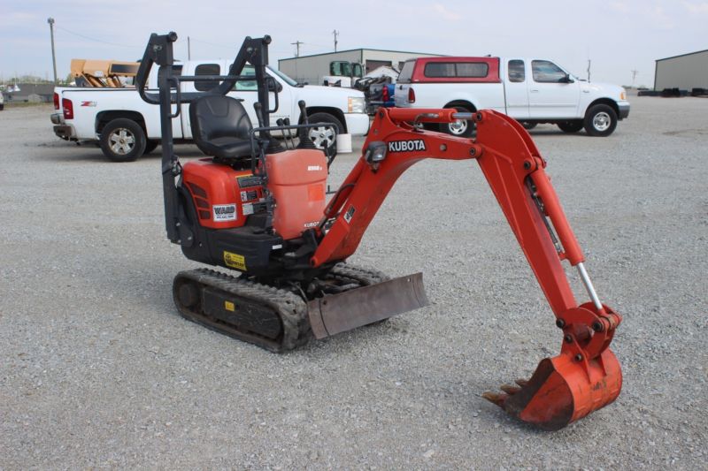 Kubota K008-3 Mini Excavator, 221 Hours! Extendable U/c, Fold Down Rops