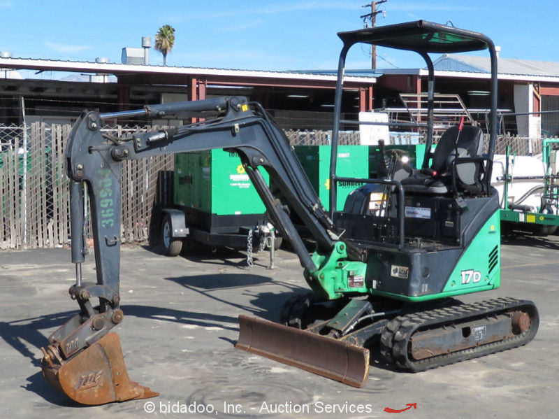 John Deere 17D Mini Excavator Diesel Backfill Blade Swing Boom Aux Hyd ...