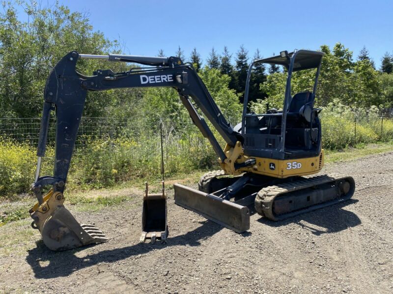 John Deere 35D Mini Excavator W/buckets for sale from United States