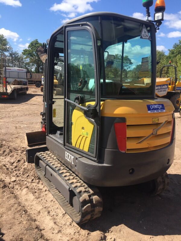 volvo-ec27-mini-digger-for-sale-from-united-kingdom