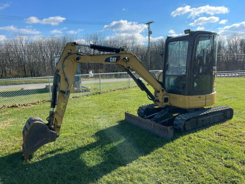 Caterpillar 303.5ECR Hydraulic Excavator, Cab, Heat, A/c, Aux Plumbing ...