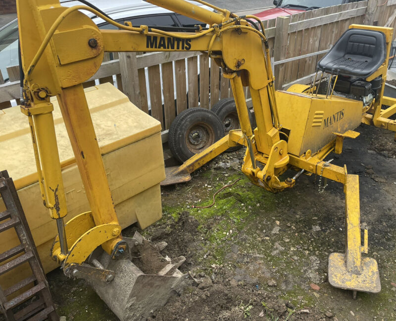 Mantis Towable Mini Micro Digger Excavator Trencher for sale from ...